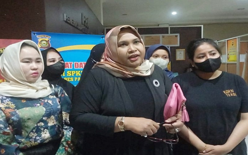 title Selebgram Palembang Dipolisikan Dugaan Penipuan Arisan Online, Kerugian Capai Rp600 Juta Selebgram Palembang Dipolisikan Dugaan Penipuan Arisan Online, Kerugian Capai Rp600 Juta