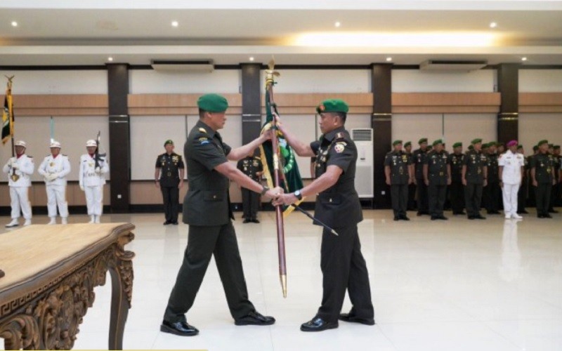 Kolonel Febriel Buyung Sikumbang Jabat Danrem 161/Wira Sakti, Ini Pesan Pangdam IX/Udayana