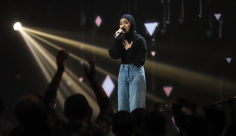 Penampilan 3 Kontestan pada Babak Top 15 Road to Spektakuler Indonesian Idol - Bagian 4