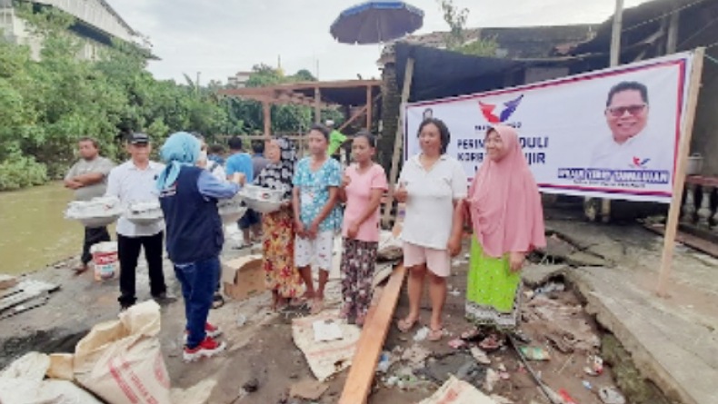 Partai Perindo Manado Berikan Bantuan Alat-alat Dapur bagi Warga Terdampak Banjir
