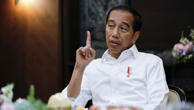 Jokowi: Berikan Suntikan ke UMKM Sebanyak-banyaknya dengan Kehati-hatian Tinggi
