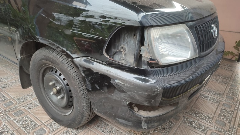 Brak, Mobil Jurnalis iNewsTV Ditabrak Kendaraan Tak Dikenal di Sukabumi 