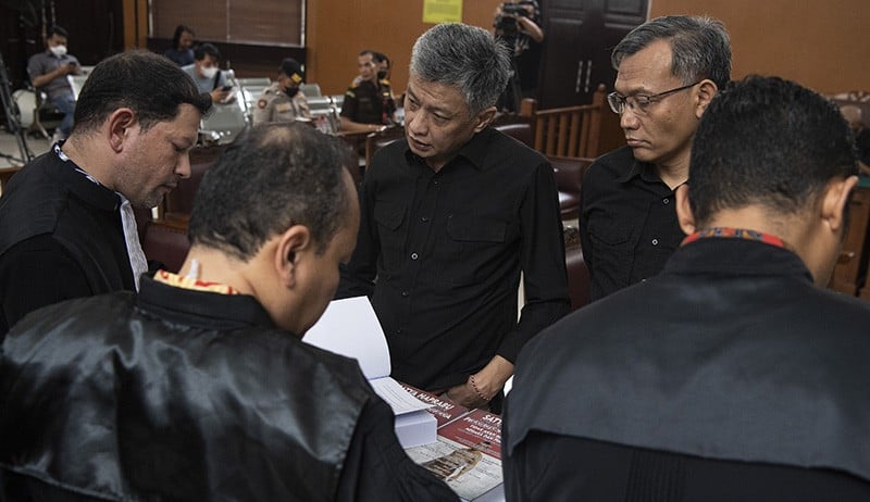 Hendra Kuniawan dan Agus Nurpatria Kompak Berbaju Hitam Bacakan Pleidoi - Bagian 2