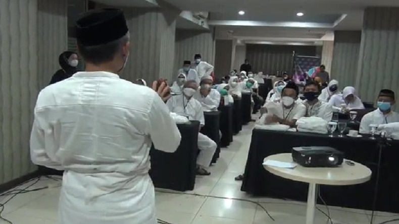 Rencana Kenaikan Biaya Haji, Pilihan Calhaj asal Cimahi Tetap Berangkat Atau Batal