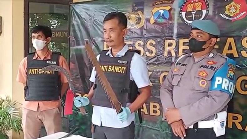 Tangkap 4 Pelaku Pembacokan Remaja di Surabaya, Polisi Sita 2 Celurit dan Gergaji 