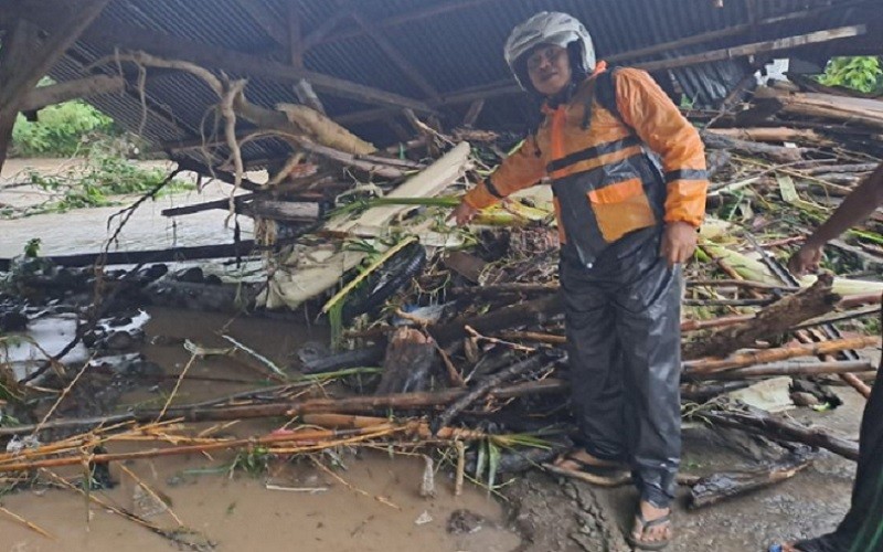 Banjir Bandang Terjang 3 Desa di Sumbawa, Rumah Rusak dan Ternak Hanyut