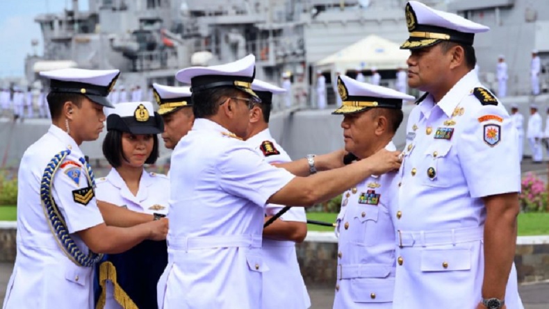 title Sertijab, Kolonel Laut I Putu Darjatna Jabat Danlantamal VII Sertijab, Kolonel Laut I Putu Darjatna Jabat Danlantamal VII
