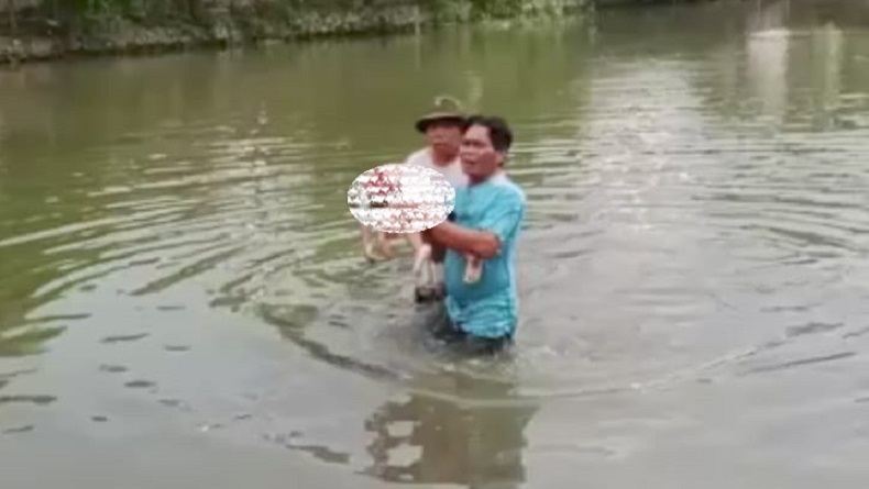 title Balita di Mande Cianjur Tewas, Jasad Korban Ditemukan di Dasar Kolam Balita di Mande Cianjur Tewas, Jasad Korban Ditemukan di Dasar Kolam