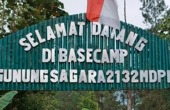 Usai Selfie, Pendaki Asal Temanggung Tewas di Gunung Sagara Garut