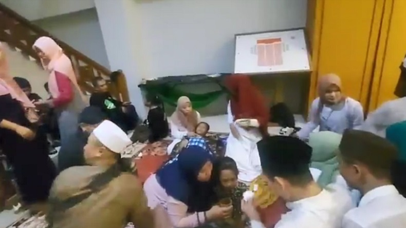 title Acara 1 Abad NU di Bali Diguyur Hujan, 10 Peserta Remaja dan Anak Dievakuasi karena Kedinginan Acara 1 Abad NU di Bali Diguyur Hujan, 10 Peserta Remaja dan Anak Dievakuasi karena Kedinginan