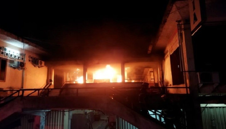 Kebakaran Pasar Raya Padang, 2 Toko Ludes Dilalap Api