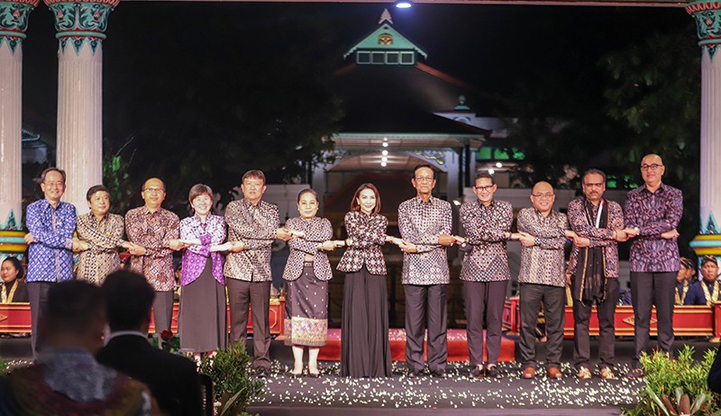 Sri Sultan HB X Sambut Delegasi ATF 2023 di Keraton Yogyakarta - Bagian 1