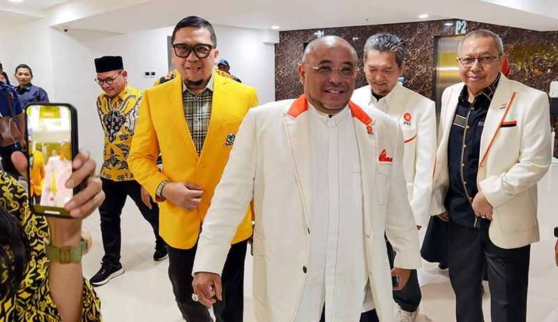 Elite PKS Datangi Markas Partai Golkar - Bagian 3