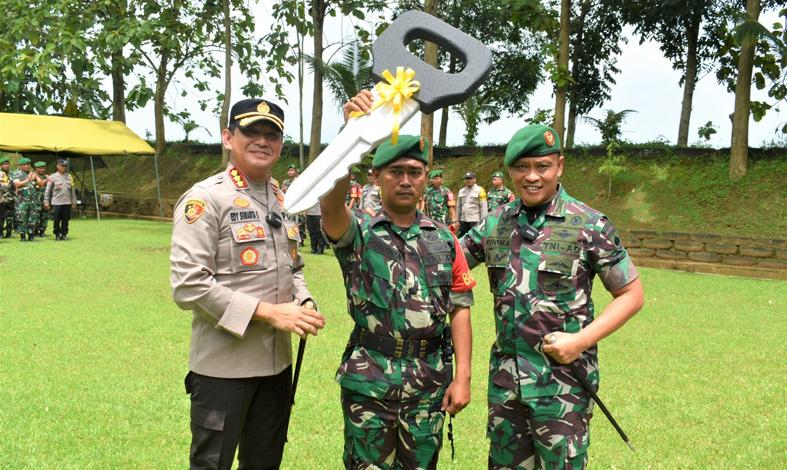  Tangkap DPO Polda Jateng, Babinsa Sumpiah Dapat Penghargaan Sepeda Motor 
