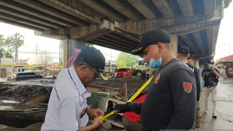 Lapak PKL di Bawah Flyover Pelabuhan Tanjung Mas Semarang Ditertibkan