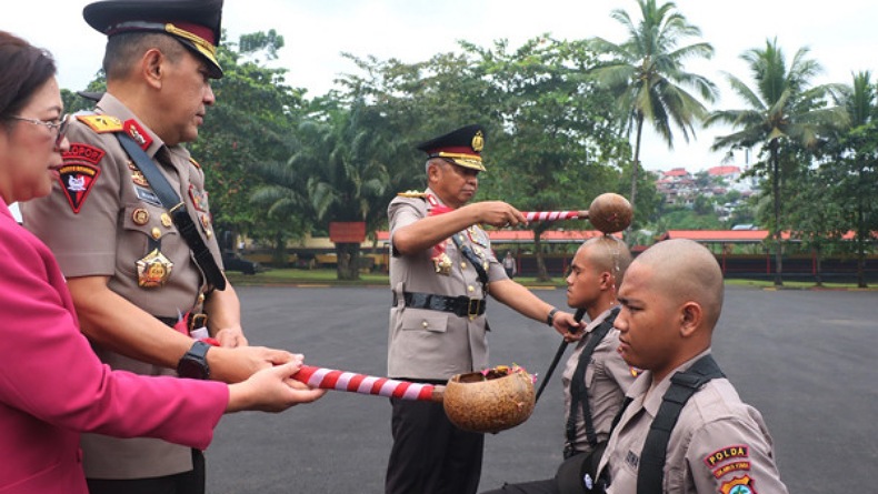 title Buka Pendidikan Pembentukan Bintara Polri Gelombang I, Ini Arahan Kapolda Sulut Buka Pendidikan Pembentukan Bintara Polri Gelombang I, Ini Arahan Kapolda Sulut