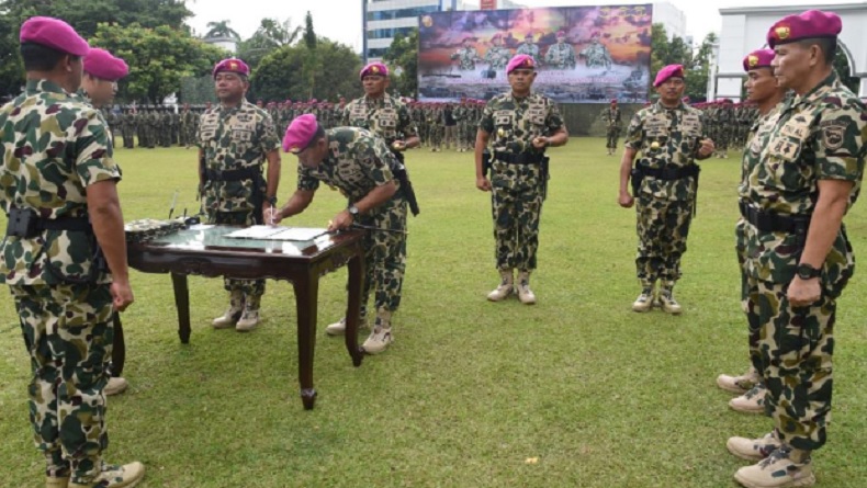 Mayjen Widodo Pimpin Sertijab 3 Komandan Pasmar, Termasuk Surabaya dan Sorong