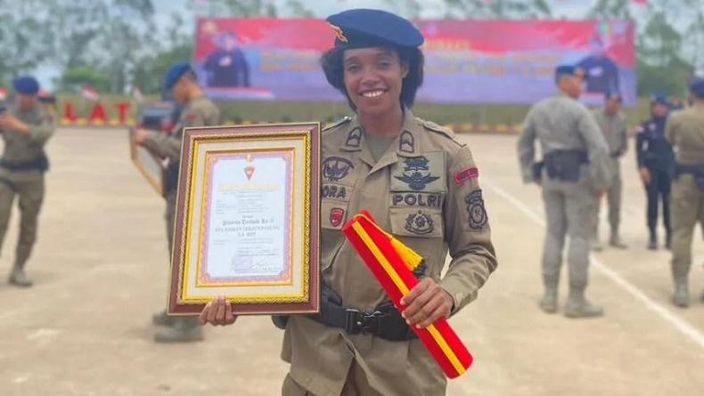 Bripda Flora, Anggota Polda Papua Jadi Siswa Polwan Terbaik Program Free Fall