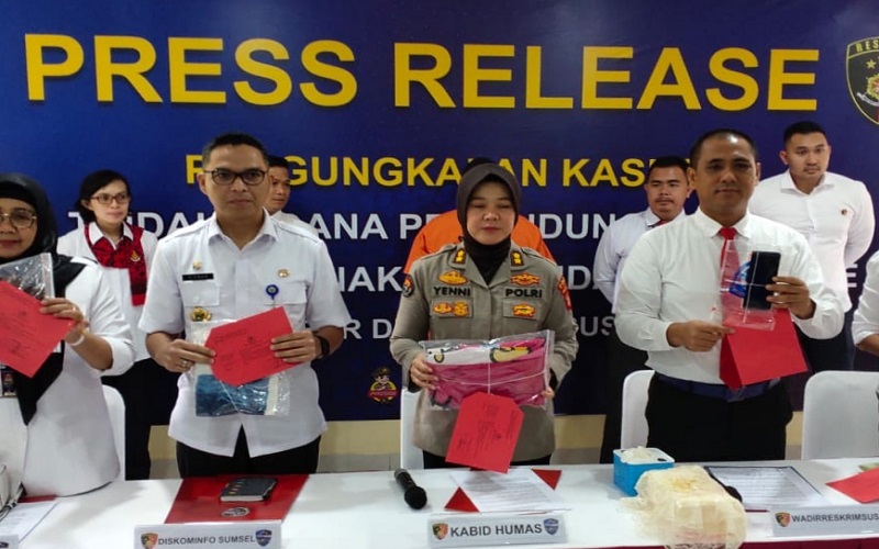 title Pelaku Pedofil di Palembang Simpan 17 Rekaman Tindak Asusila Pelaku Pedofil di Palembang Simpan 17 Rekaman Tindak Asusila