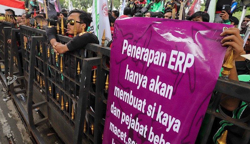 Tolak ERP, Ratusan Driver Ojek Online Datangi Balai Kota Jakarta - Bagian 3