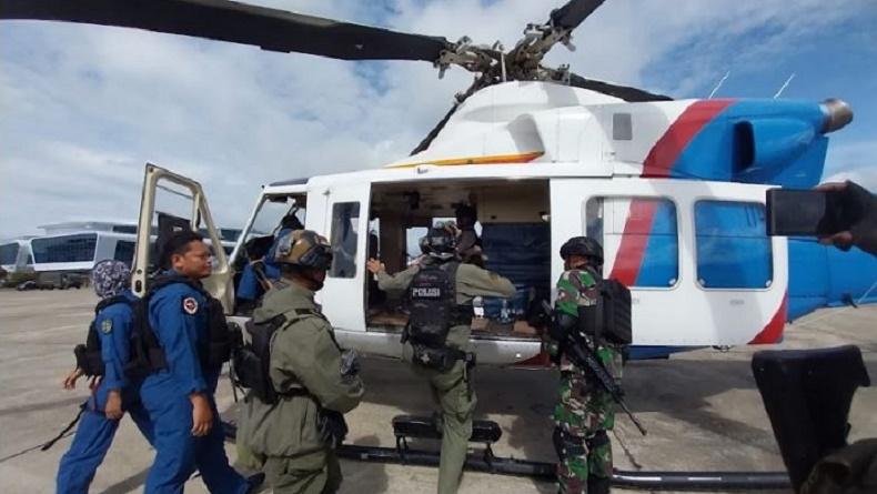 title Kapolres Nduga Pimpin 3 Regu Tim ke Paro, Evakuasi 15 Pekerja dan Pilot Susi Air Kapolres Nduga Pimpin 3 Regu Tim ke Paro, Evakuasi 15 Pekerja dan Pilot Susi Air