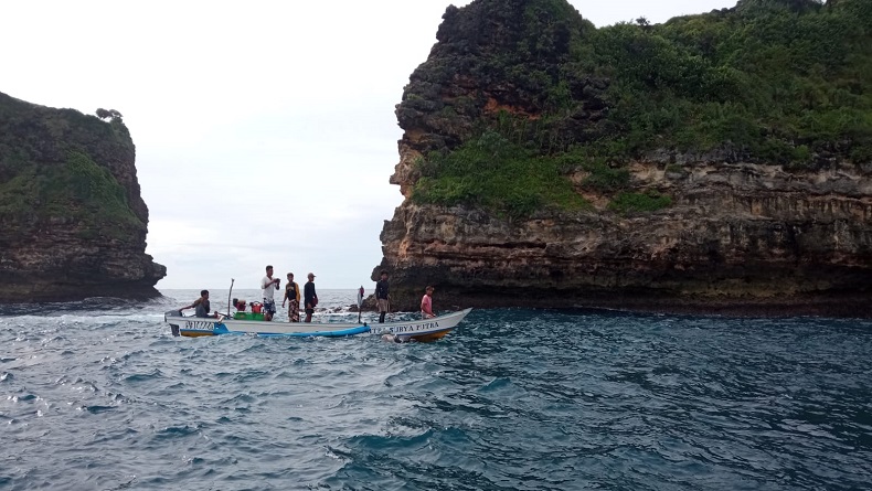 Pemancing asal Loteng Hilang Diterjang Ombak Ditemukan Tewas di Gili Penyu 