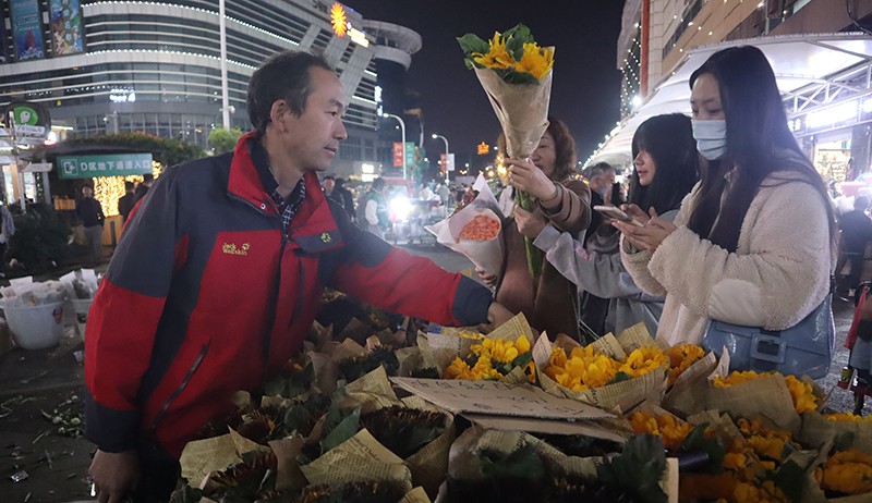 Mengunjungi Pasar Bunga Terbesar di Asia dengan Nilai Transaksi Rp26,9 Triliun - Bagian 2