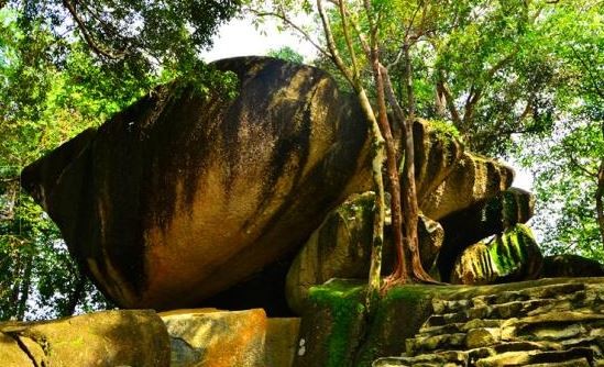 Cerita Rakyat Bangka yang Populer: Asal Usul Batu Balai, Mirip Kisah Malin Kundang