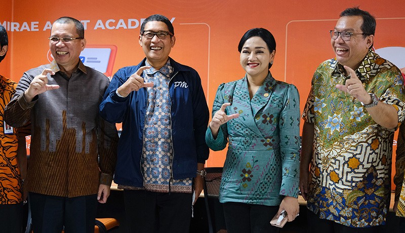 OJK bersama BEI Resmikan 2 Galeri Investasi di Pontianak - Bagian 2