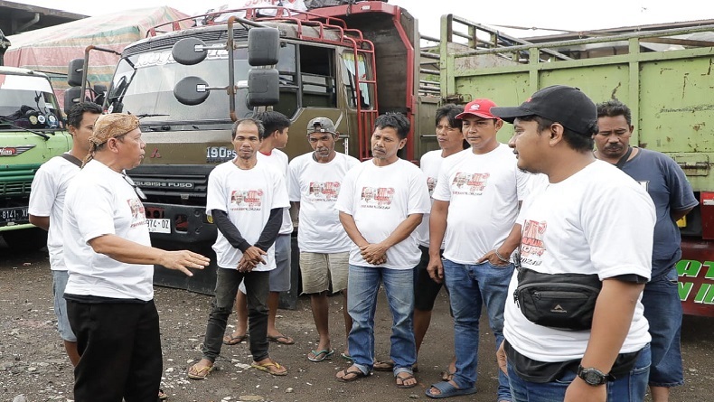 Komunitas Sopir Truk Sosialisasikan Keselamatan Berkendara ke Anggota PPBTI Bandung