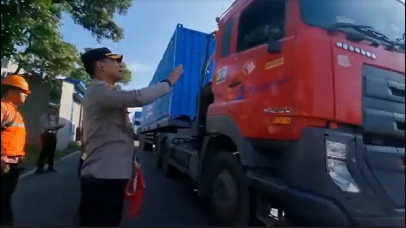 Diangkut dengan Kontainer, Kapal Cepat Peserta F1 Powerboat Diberangkatkan ke Toba