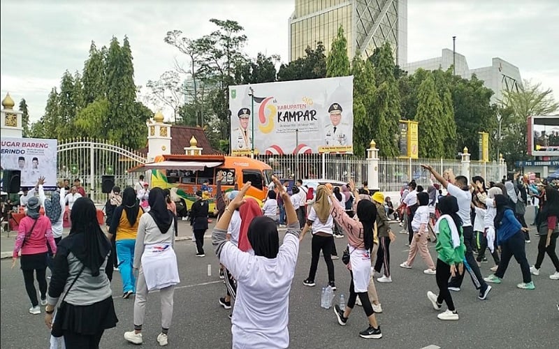 Senam Bugar yang Diadakan DPW Partai Perindo Riau Disambut Antusias Warga