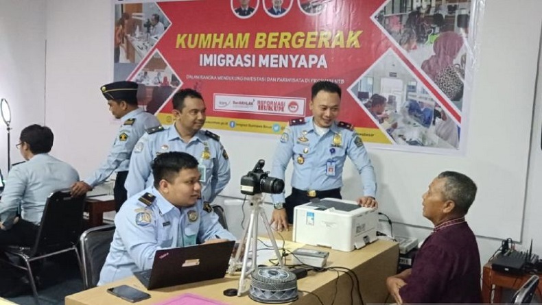 Agar Tak Dibajak, Warga Pulau Maringkik Daftarkan Hak Cipta Produk Kain Tenun