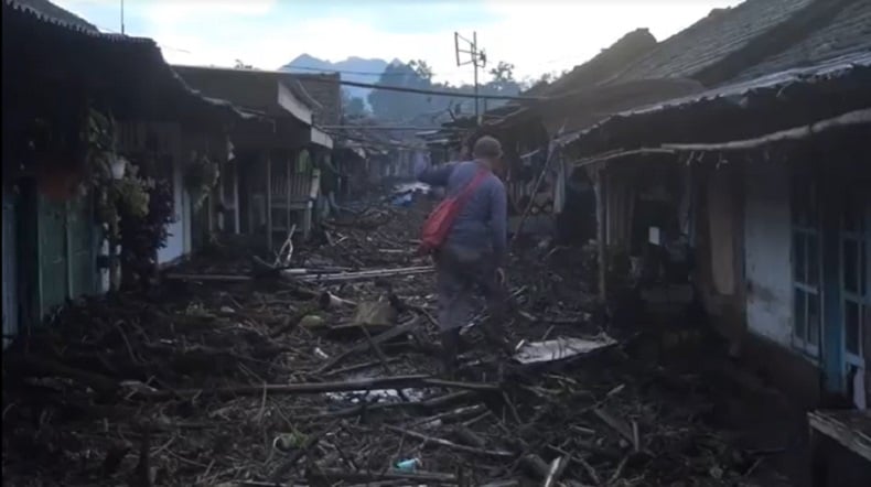 Banjir Bandang Bondowoso Rusak 70 Rumah, Puluhan Warga Terpaksa Mengungsi