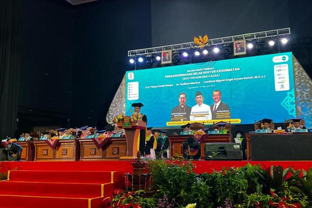 UIN Yogyakarta Berikan Gelar Doktor Kehormatan 3 Tokoh Agama Dunia, Hasto: Kesatupaduan Agama dalam Ilmu