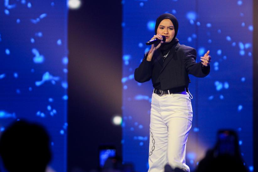 Salma Tampil Syahdu di Spektakuler Show Indonesian Idol - Bagian 3