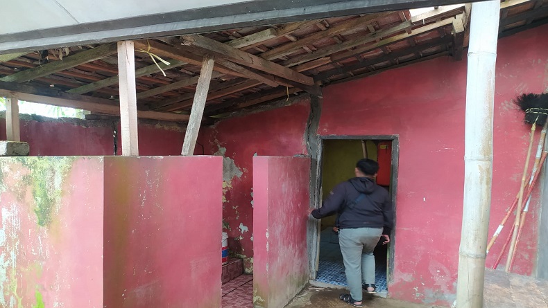 Bangunan SDN Cibacang 2 Padalarang KBB Rusak, Siswa Butuh Bantuan Kursi Belajar