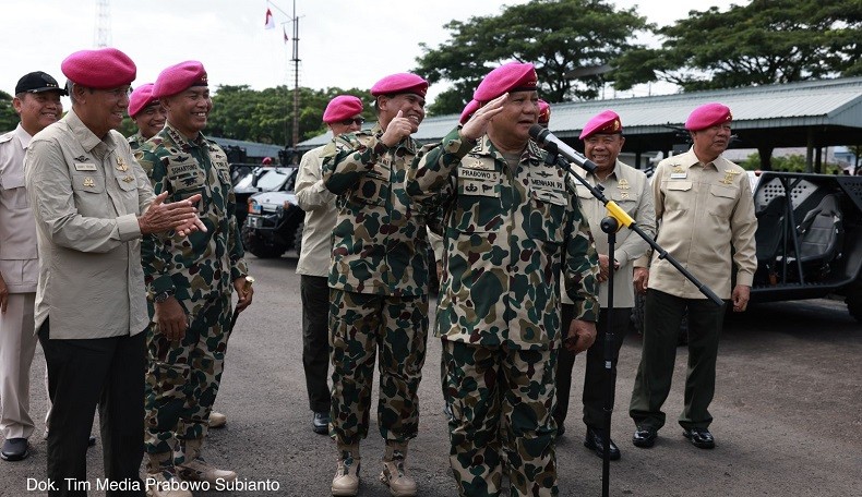 Diangkat Menjadi Warga Kehormatan Korps Marinir, Prabowo: Saya Ucapkan Terima Kasih dan Bangga