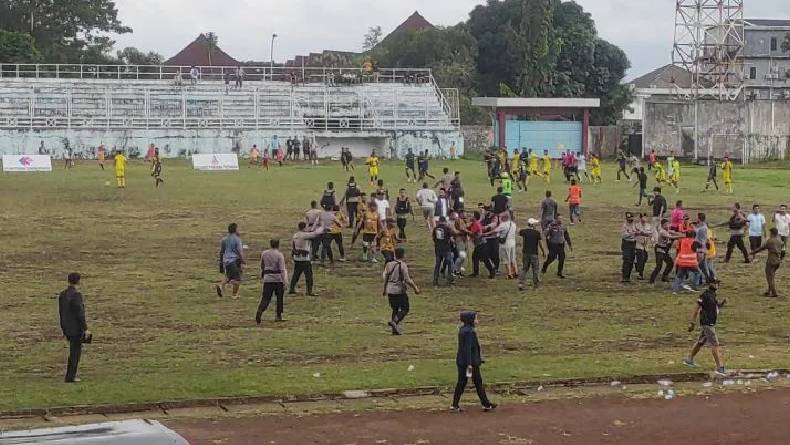Sempat Ricuh, Laga Liga 3 Persiter Vs Persihalut Dilanjutkan Hari Ini