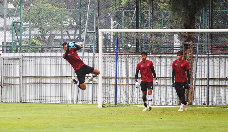 Melihat Semangat Timnas Indonesia U-20 Latihan di Bawah Guyuran Hujan Deras - Bagian 2