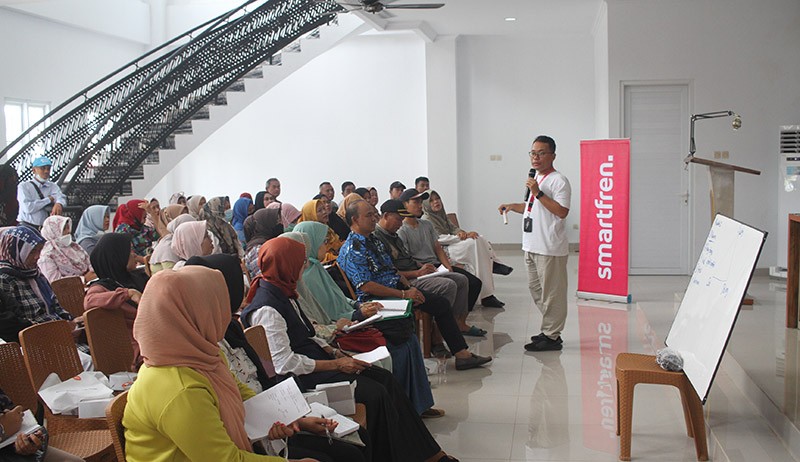 Smartfren dan Indofood Beri Pelatihan Kewirausahaan Digital untuk Puluhan UMKM - Bagian 1