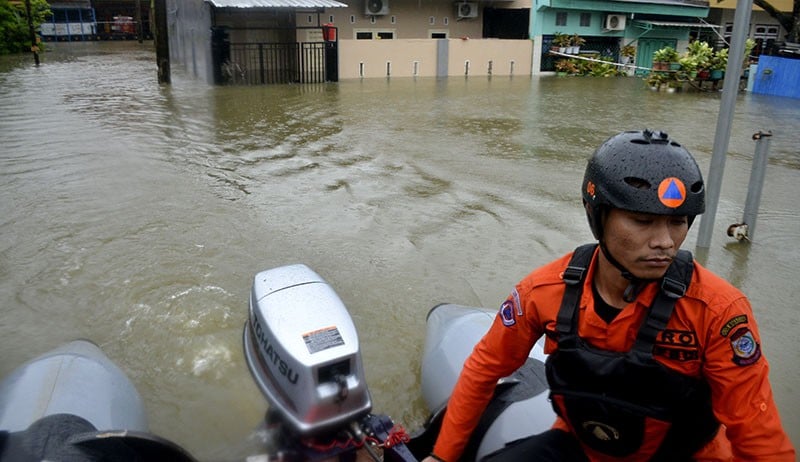 Permukiman Warga Makassar Terendam Banjir hingga 1,5 Meter - Bagian 2