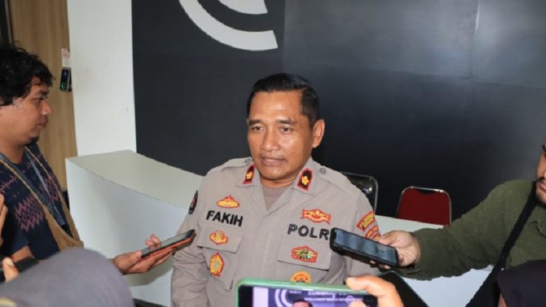 title Viral Brimob Teriakkan Yel-yel saat Sidang Kasus Kanjuruhan, Polisi: Itu Spontanitas Viral Brimob Teriakkan Yel-yel saat Sidang Kasus Kanjuruhan, Polisi: Itu Spontanitas