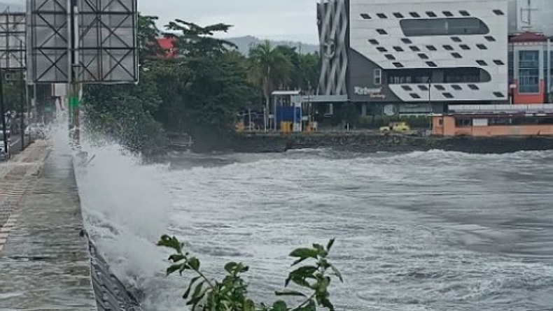 Waspadai Gelombang Tinggi 4 Meter di Perairan Sulawesi Utara