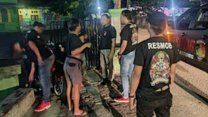 Pesta Miras di Pusat Kota, Sekelompok Remaja di Bitung Dibubarkan Polisi