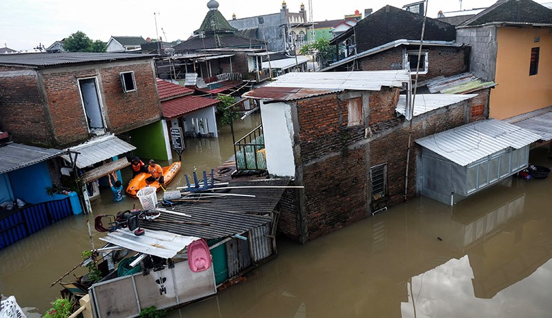 Foto-Foto Banjir Kota Solo, Lebih dari 10.000 Jiwa Terdampak - Bagian 2