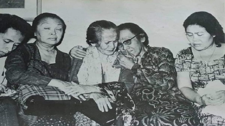 Melihat Perjuangan Inggit Garnasih 20 Tahun Setia Dampingi Bung Karno