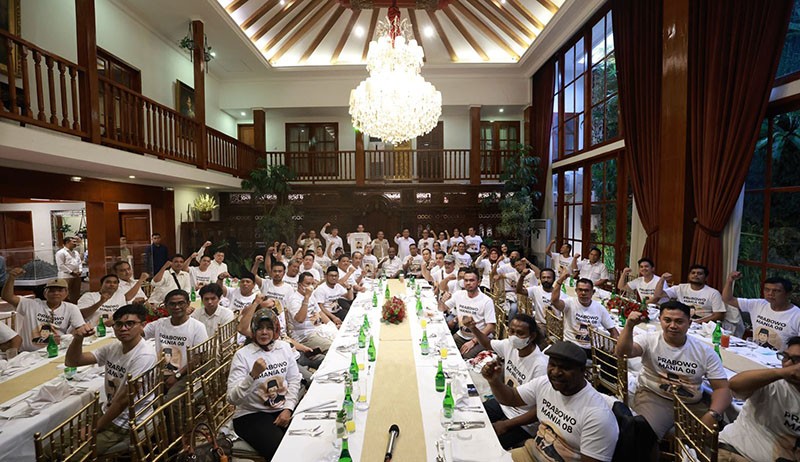 Didukung Joman, Prabowo Semakin Mantap Teruskan Kepemimpinan Jokowi - Bagian 3