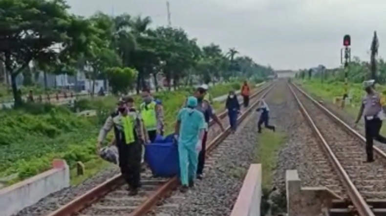 Potongan Tubuh Ditemukan Berceceran di Rel Lamongan, Diduga Korban Tersambar Kereta