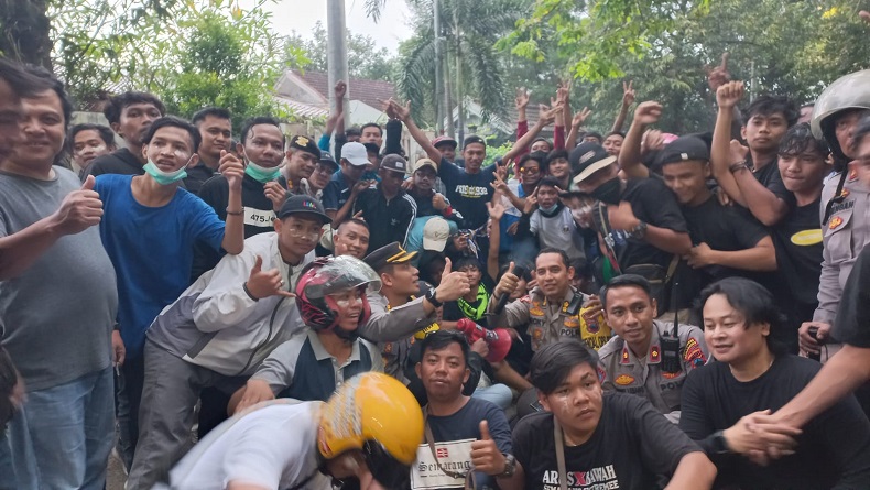 title Ricuh Suporter PSIS Semarang Berhasil Diredam Polisi, Situasi Kondusif Ricuh Suporter PSIS Semarang Berhasil Diredam Polisi, Situasi Kondusif
